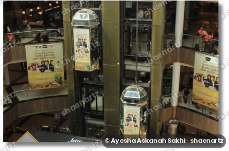 Camera photo of a mall interior